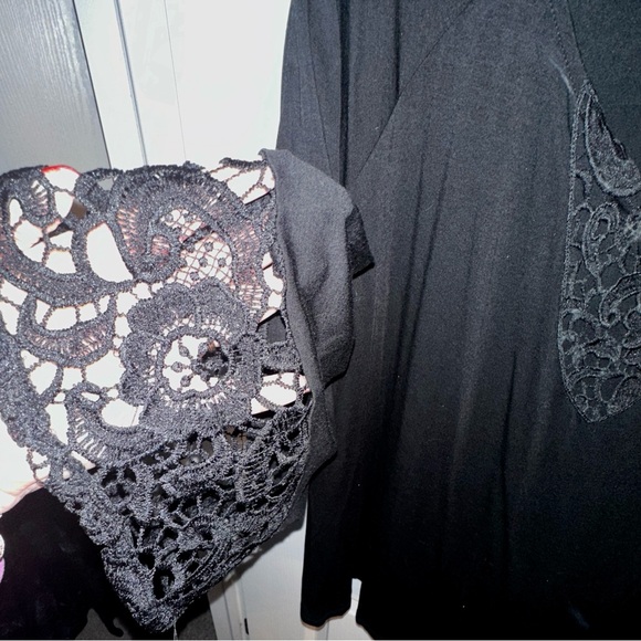 NWT Cable & Gauge XL Black Knit Soft Lace Top Peasant Blouse Macy’s $50 - Picture 6 of 8